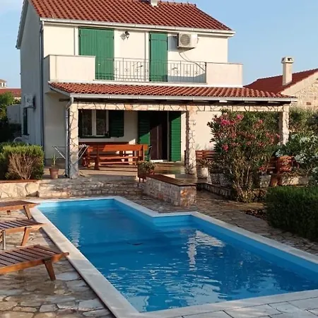 Holiday home Kuca Za Odmor Dijana