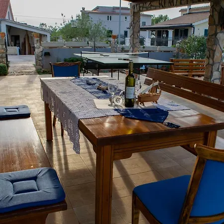 Holiday home Kuca Za Odmor Dijana *